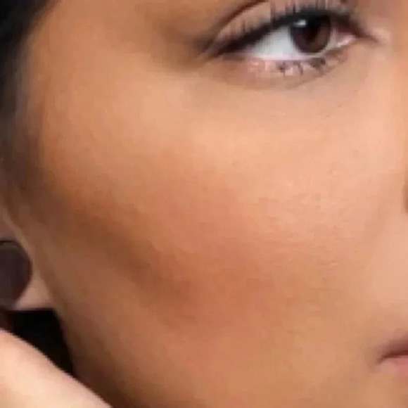 Melt cosmetics  Ultra matte bronzer Long beach - Picture 3 of 8